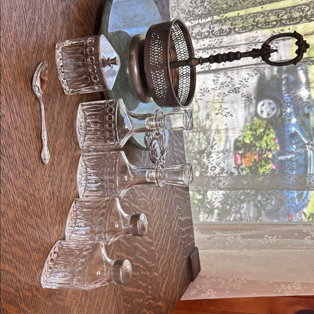 Wales of Sheffield Vintage Silverplate Cut Glass Cruet Set Made in Italy - Picture 5 of 16